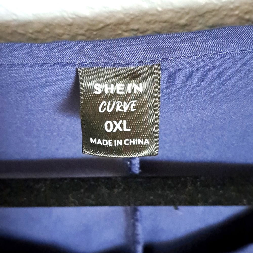 Flutter Sleeve Blouse | 0XL - Picture 4 of 4
